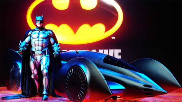 Batman Live – La Batmobile dévoilée – Les Mystérieux Étonnants